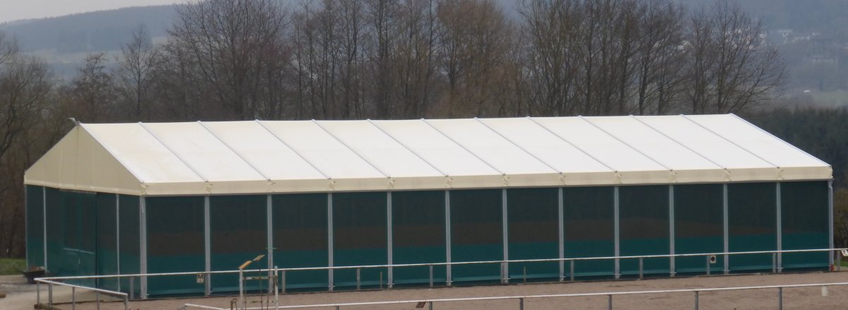 Reithalle bei nuck in verschiedenen Größen.